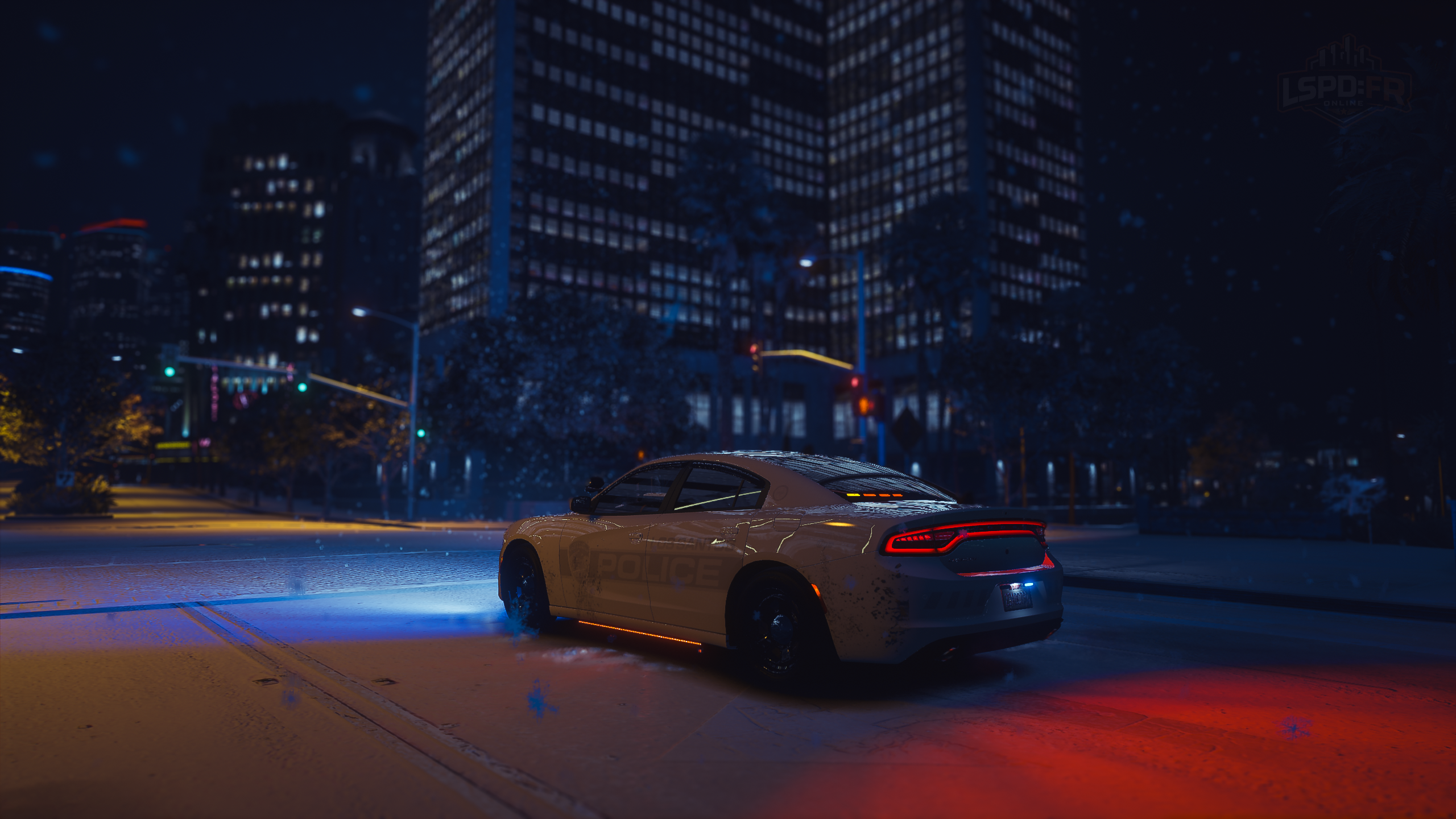 A detective patrols a snowy Los Santos night.